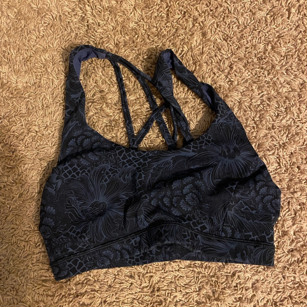 Lululemon sports bra